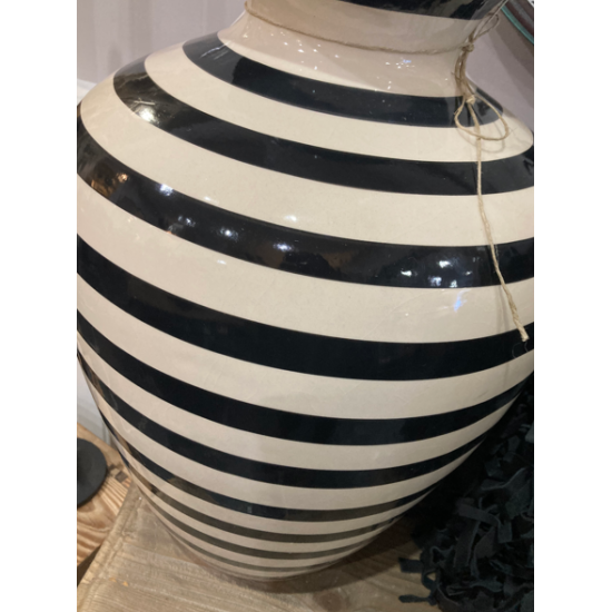 LARGE MONOCHROME VASE