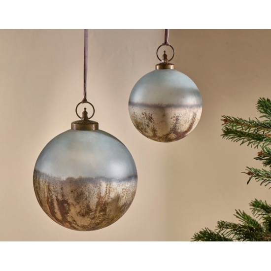 Ngolo Giant Bauble