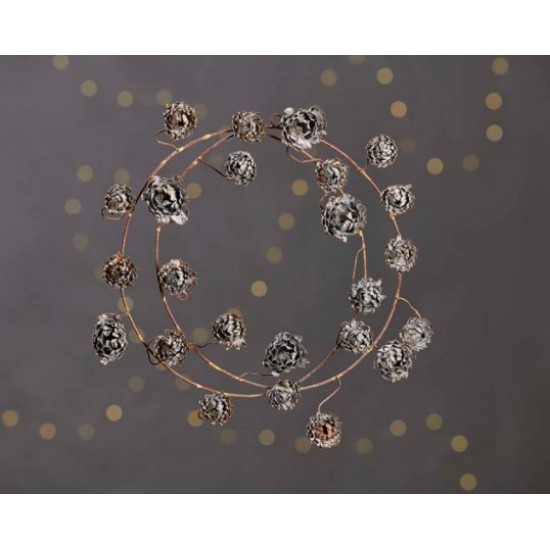 Baranti Bud Wreath