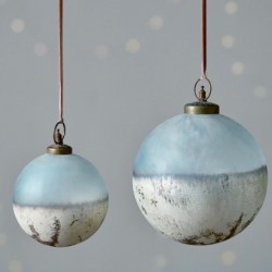  Ngolo giant bauble - Small