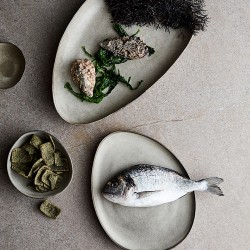 Dinner Plate Mame - Oyster